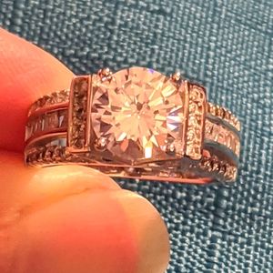 SS Crystal engagement wedding ring. Size 6 NEW